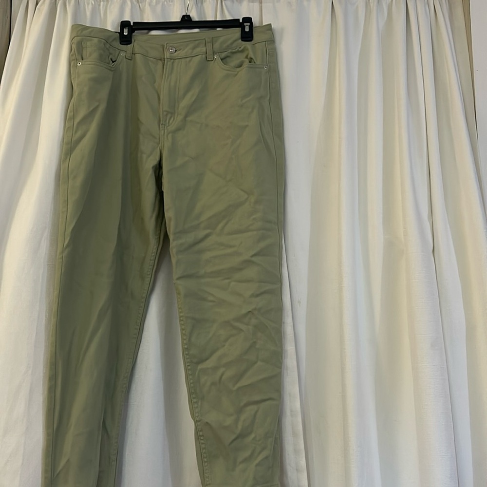 H&M Divided Loose Mom Jeans | High Waisted|  Siege Green | New with Tags